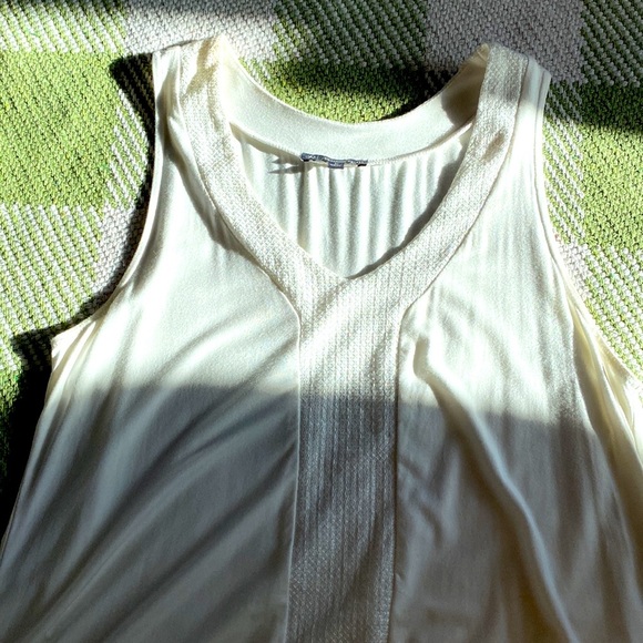 ADRIANNA PAPELL WHITE TANK TOP BRAT GIRL SUMMER ASYMMETRICAL V NECK HI L… - Picture 10 of 13